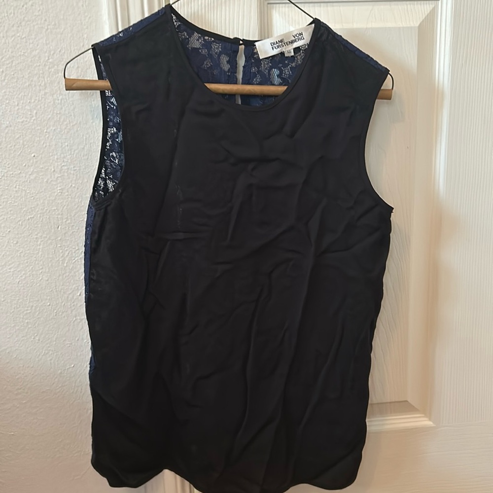 Diane Von Furstenberg sleeveless top with lace back sz XS